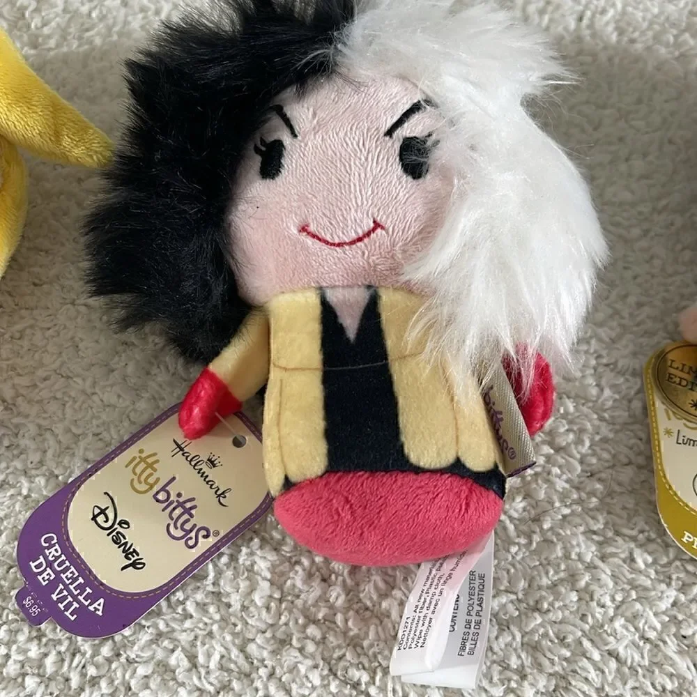 Hallmark Itty Bittys Disney Preince Eric Rapunzel & Cruella De Vil New Set Of 3‎